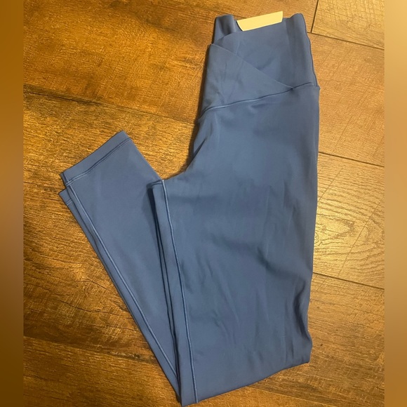 NWT Aerie crossover leggings! - Picture 1 of 2